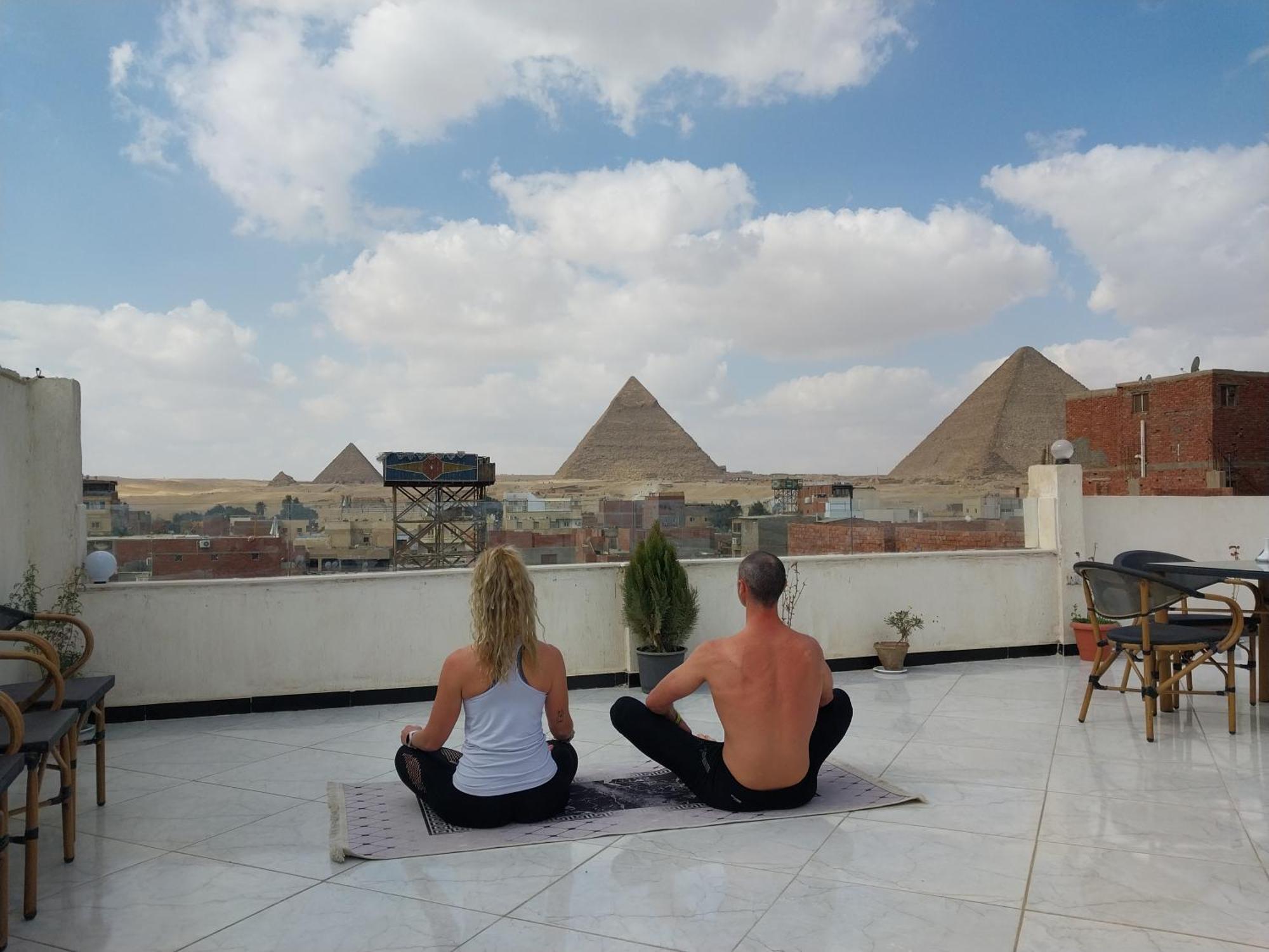 Eagles Pyramids View Hotel Kafrat al Jabal ภายนอก รูปภาพ